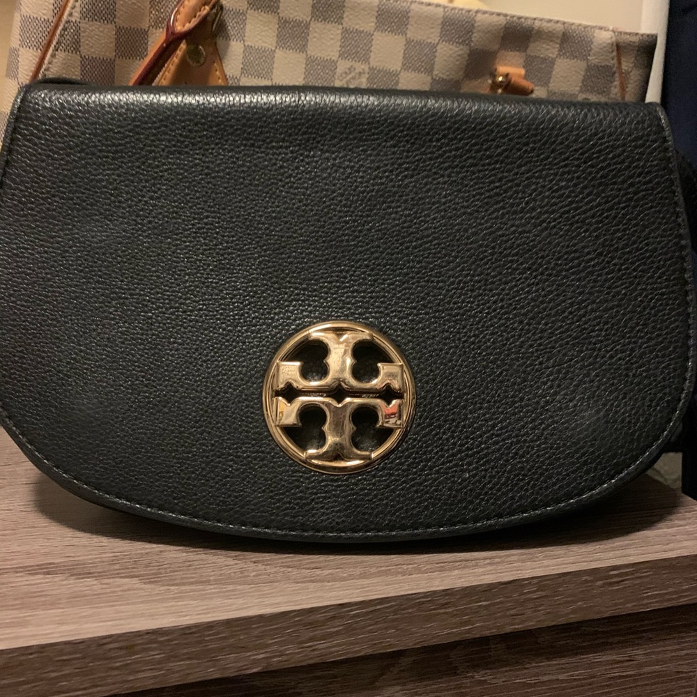 Crossbody leather black